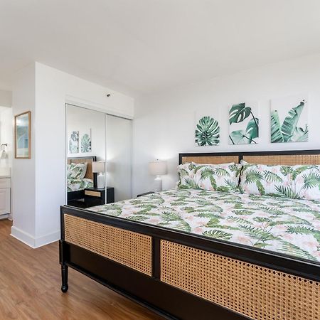 Waikiki Banyan W-Ocean Views With Free Parking! Lägenhet Honolulu Exteriör bild