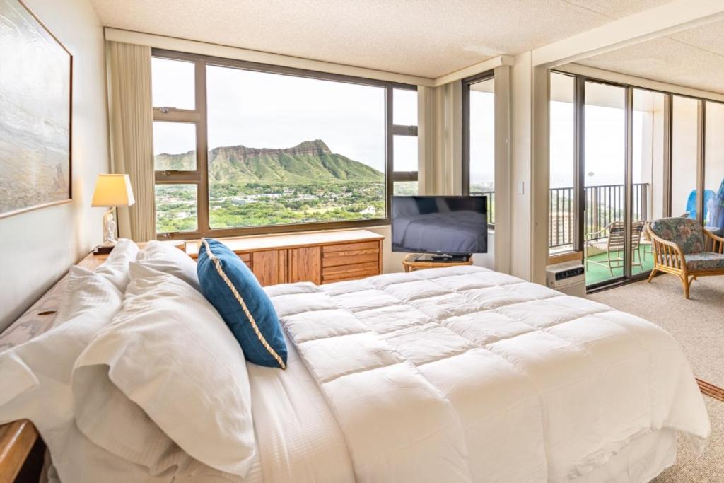 Waikiki Banyan W-Ocean Views With Free Parking! Lägenhet Honolulu Exteriör bild