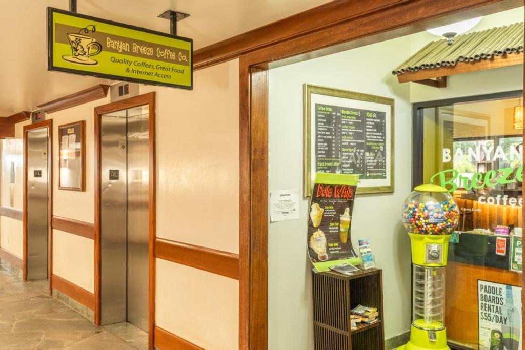 Waikiki Banyan W-Ocean Views With Free Parking! Lägenhet Honolulu Exteriör bild