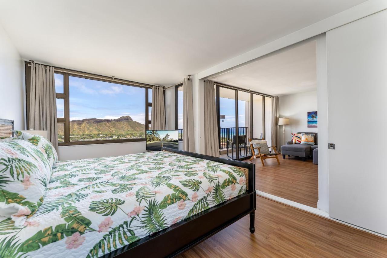 Waikiki Banyan W-Ocean Views With Free Parking! Lägenhet Honolulu Exteriör bild