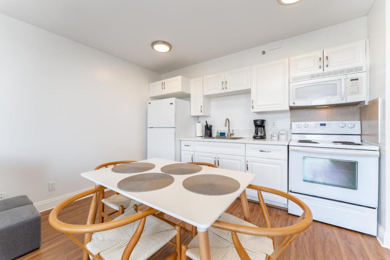 Waikiki Banyan W-Ocean Views With Free Parking! Lägenhet Honolulu Exteriör bild