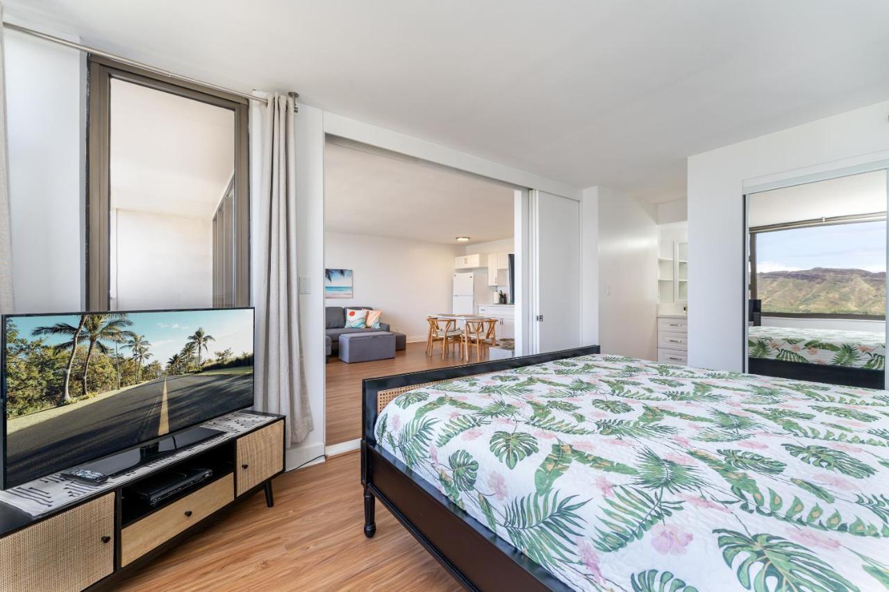 Waikiki Banyan W-Ocean Views With Free Parking! Lägenhet Honolulu Exteriör bild
