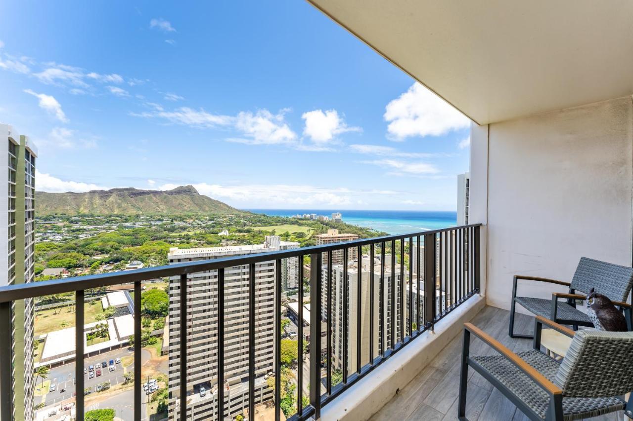 Waikiki Banyan W-Ocean Views With Free Parking! Lägenhet Honolulu Exteriör bild