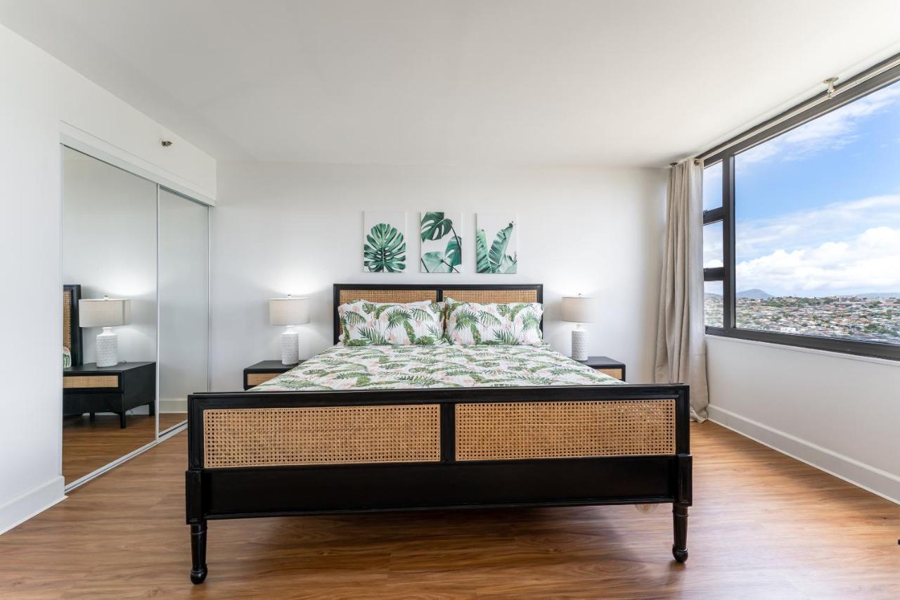 Waikiki Banyan W-Ocean Views With Free Parking! Lägenhet Honolulu Exteriör bild